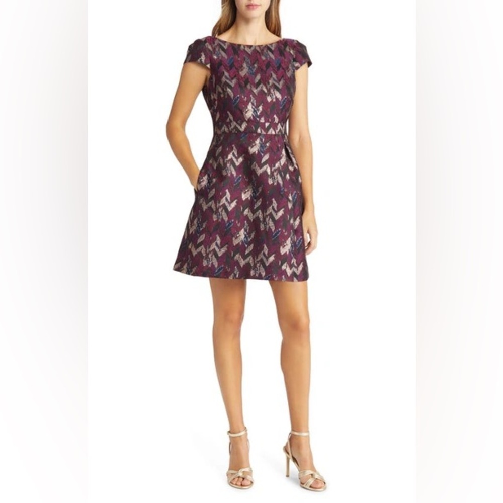 New with tags Vince Camuto Women's Jacquard Fit & Flare Dress size 10.